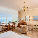 Strandhotel Monbijou Gmbh Garni Hotel Westerland