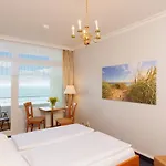 Hotel Strandhotel Monbijou Gmbh Garni 4*