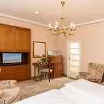 Strandhotel Monbijou Gmbh Garni 4*