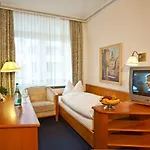 Strandhotel Monbijou Gmbh Garni 호텔 베스터란트