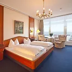 Strandhotel Monbijou Gmbh Garni 호텔