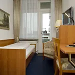 Strandhotel Monbijou Gmbh Garni