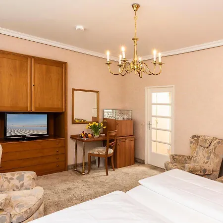 Strandhotel Monbijou Gmbh Garni 4*