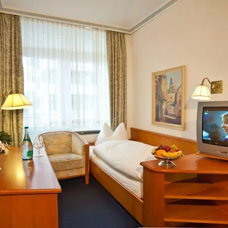 Strandhotel Monbijou Gmbh Garni Hotel Westerland