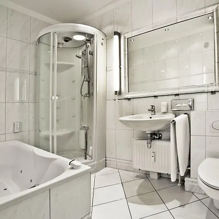 Strandhotel Monbijou Gmbh Garni 4*