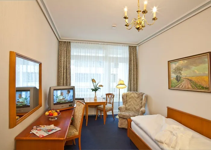 Strandhotel Monbijou Gmbh Garni מלון